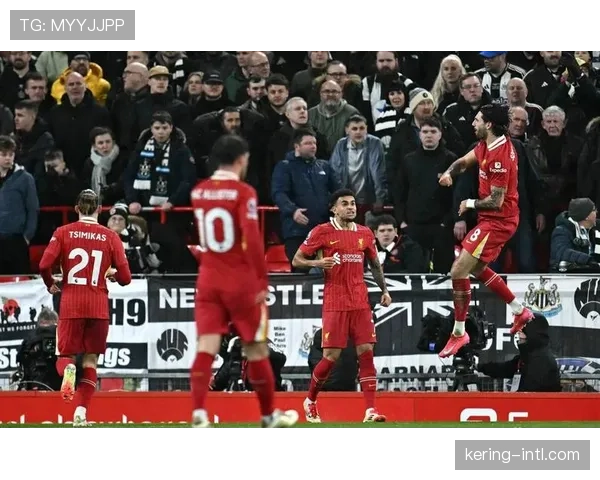 历史回顾：盘点英超历史上四月领跑积分榜却最终丢冠的球队